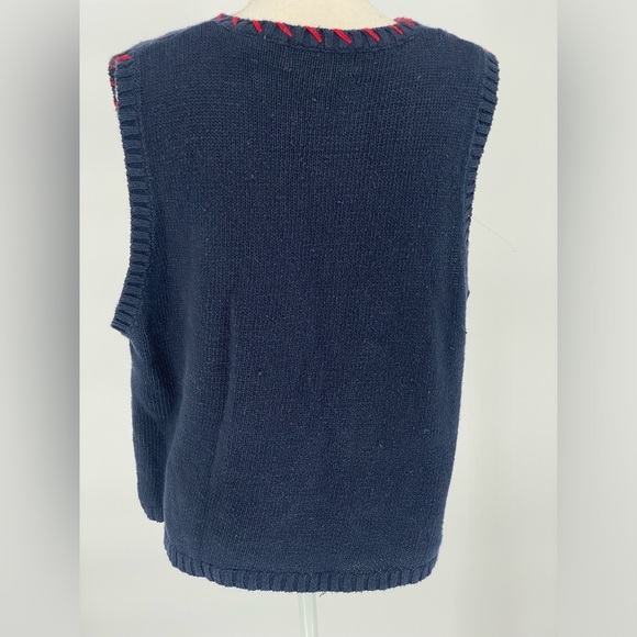 Festive Navy Holiday Sweater Vest with Bear and Candy Cane Design Size L - Picture 4 of 11